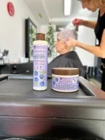 laSaponaria Maska No yellow za sive lase z amlo in borovnico (200 ml) - nevtralizira rumene podtone