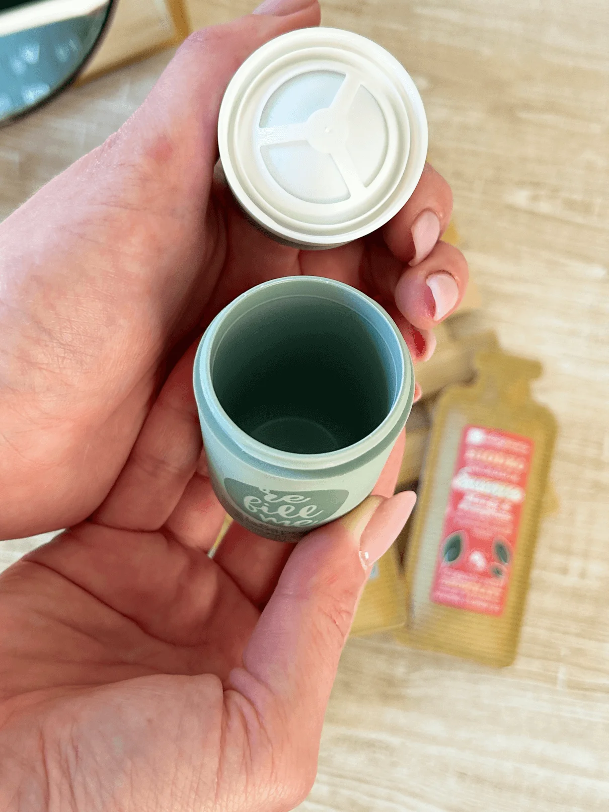 laSaponaria Polnilo za roll-on dezodorant Sunrise - Mango & Grenivka BIO (40 ml) - tropski vonj