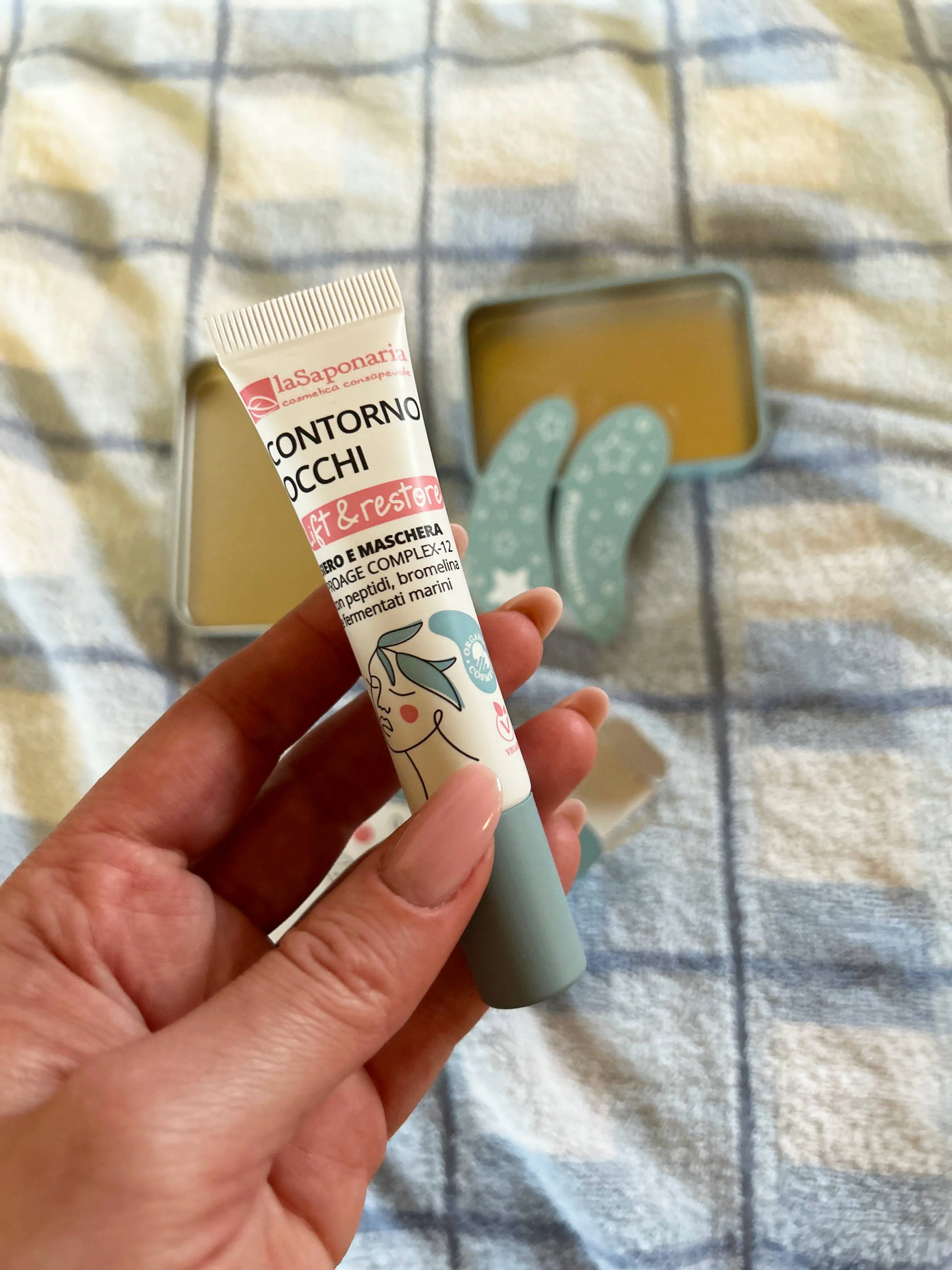 laSaponaria Serum za predel okoli oči Lift & Restore BIO (15 ml) - svež in napet videz