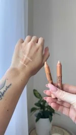 SO’BiO étic Korektor BIO (4 g) 25 BEIGE DORÉ — zlata bež - prekrije nepravilnosti polti