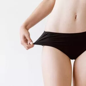 Snuggs Menstrualne hlačke - srednja in lahka menstruacija (L)